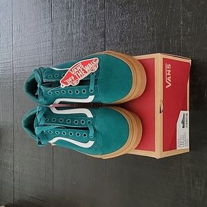 BRAND NEW Vans Old Skool sneakers in teal